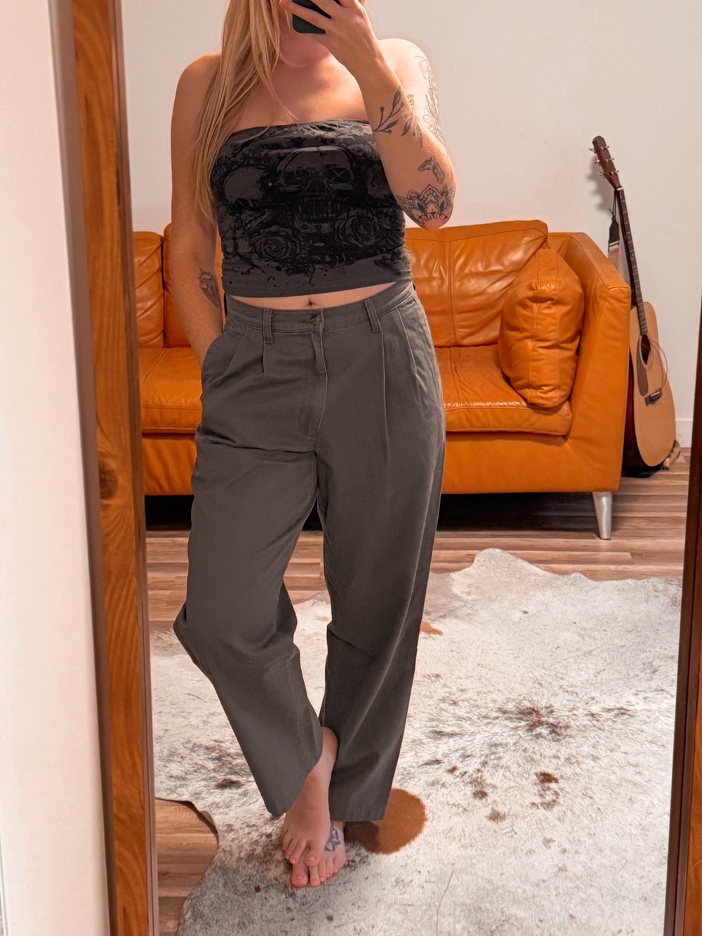 Vintage Levi’s High-Rise Pleated Pants in Olive Green